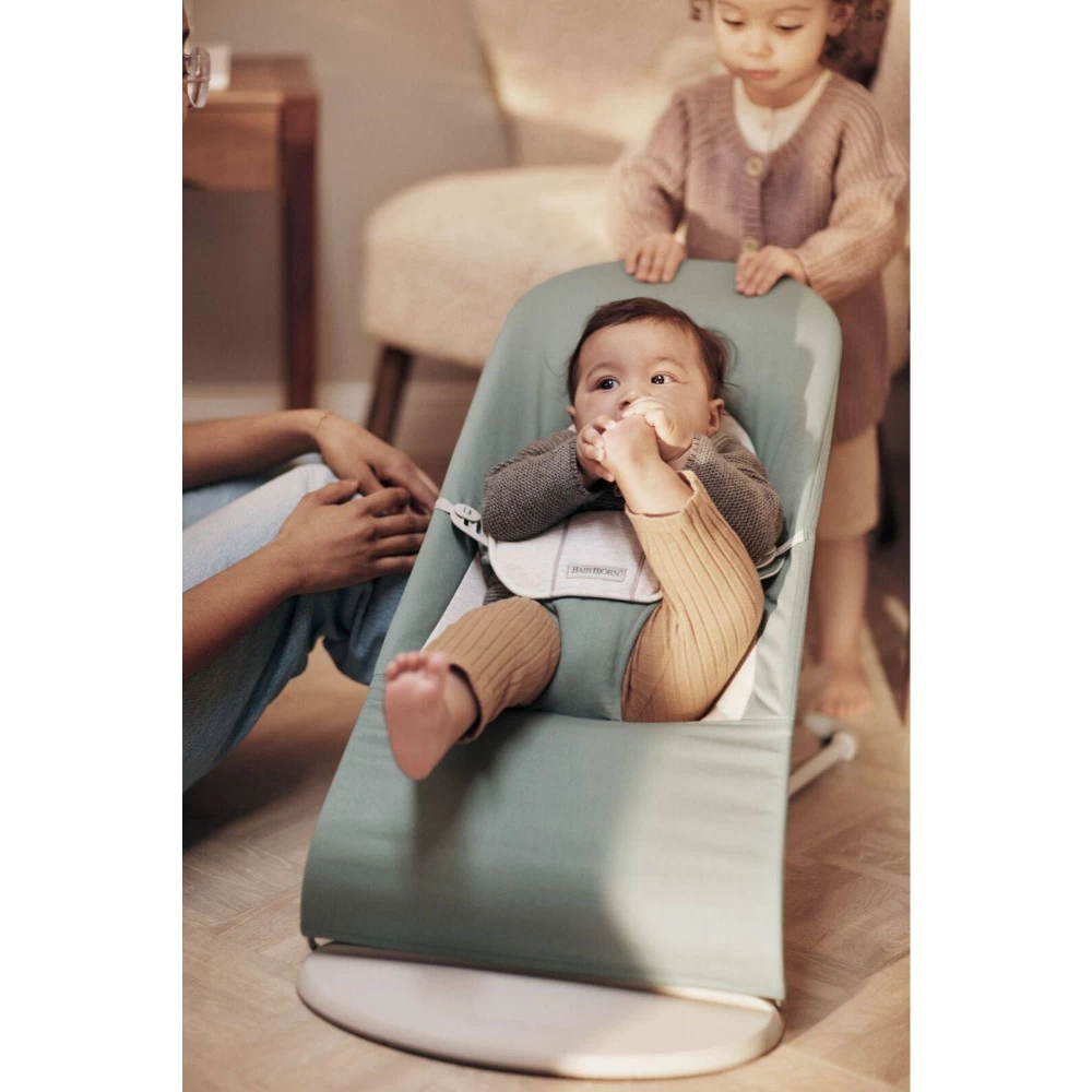 Babybjorn Transat Bébé Balance Soft Vert Sauge Et Gris Clair 5 Babybjorn Transat Bébé Balance Soft Vert Sauge Et Gris Clair – Image 5