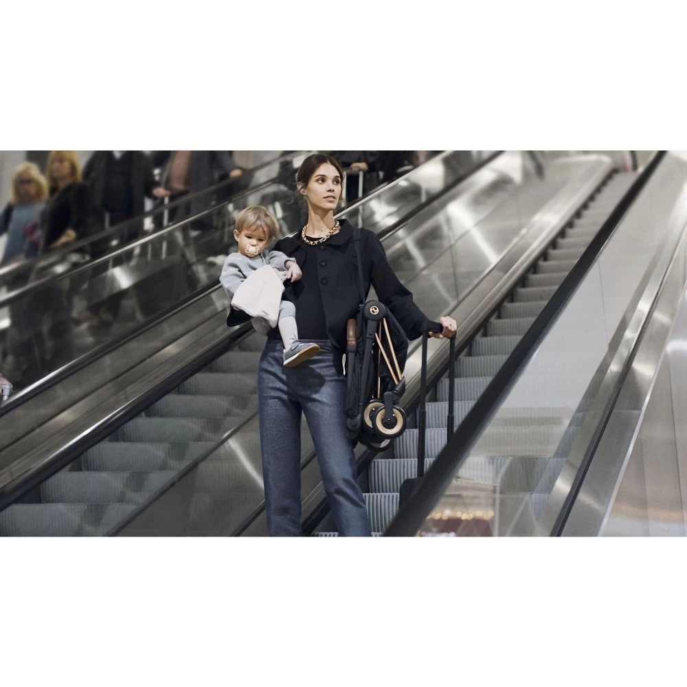 CYBEX Poussette Compacte Coya Châssis Matt Black Siège Rose 13 CYBEX Poussette Compacte Coya Châssis Matt Black Siège Rose – Image 13