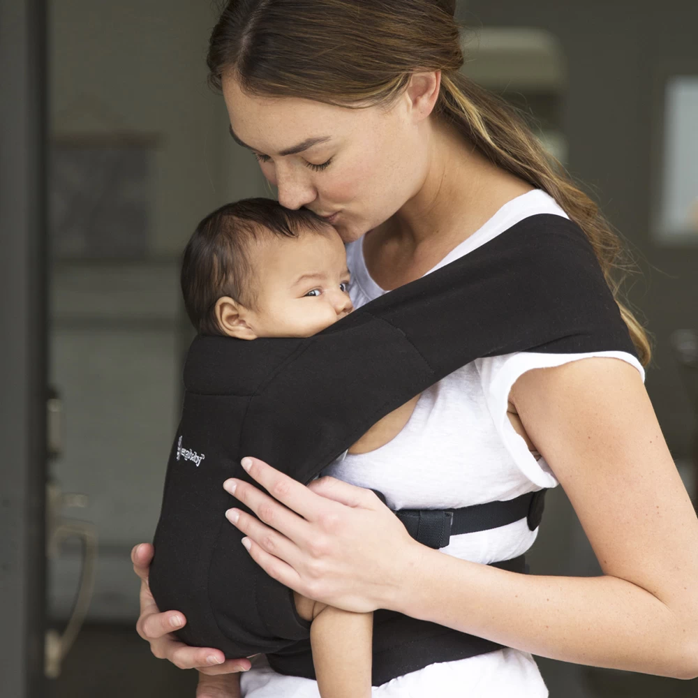 Ergobaby Porte-bébé Embrace Noir Intense 11 Ergobaby Porte-bébé Embrace Noir Intense – Image 11